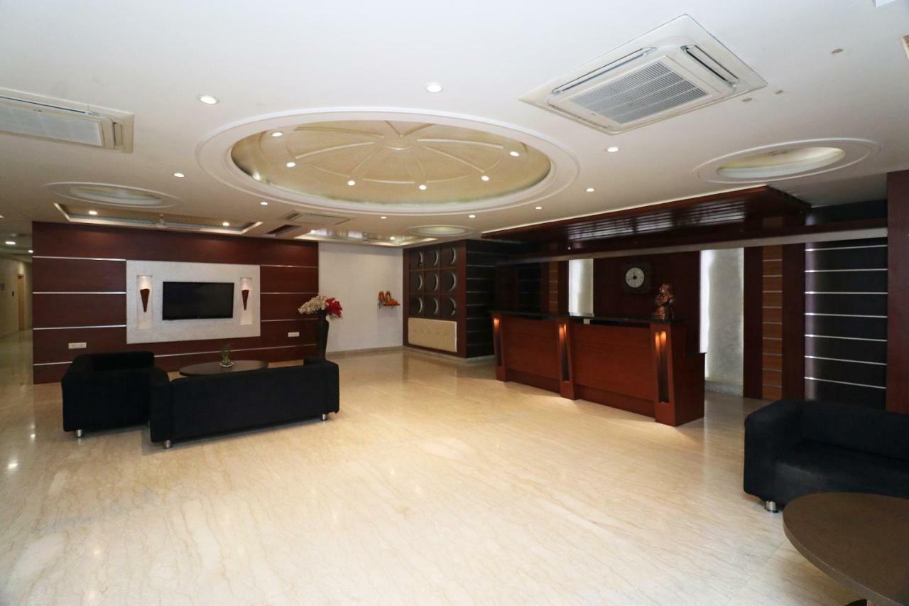 Oyo 5843 Hotel Yash Inn Mirzapur Экстерьер фото